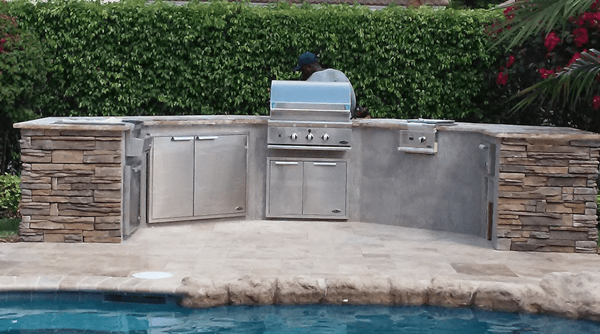OUTDOOR LIVING IMAGE 02